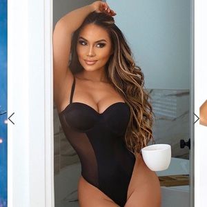 FASHION NOVA BODY SUIT